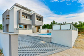 Villa with swimming pool, roof terrace, 50 meters from the beach- by TA Leut Agency